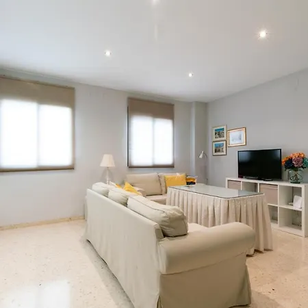 Behouse Reyes Catolicos Seville