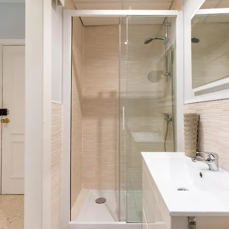 Behouse Reyes Catolicos Apartment Seville
