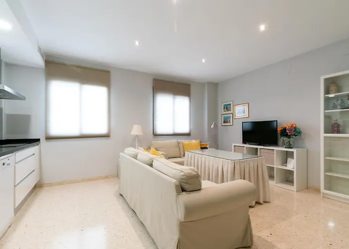 Behouse Reyes Catolicos Sewilla